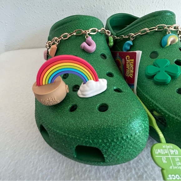 CROCS Lucky Charms Green Men\'s Size 11 Lots of Jibbitz AND Charms NEW main image 11